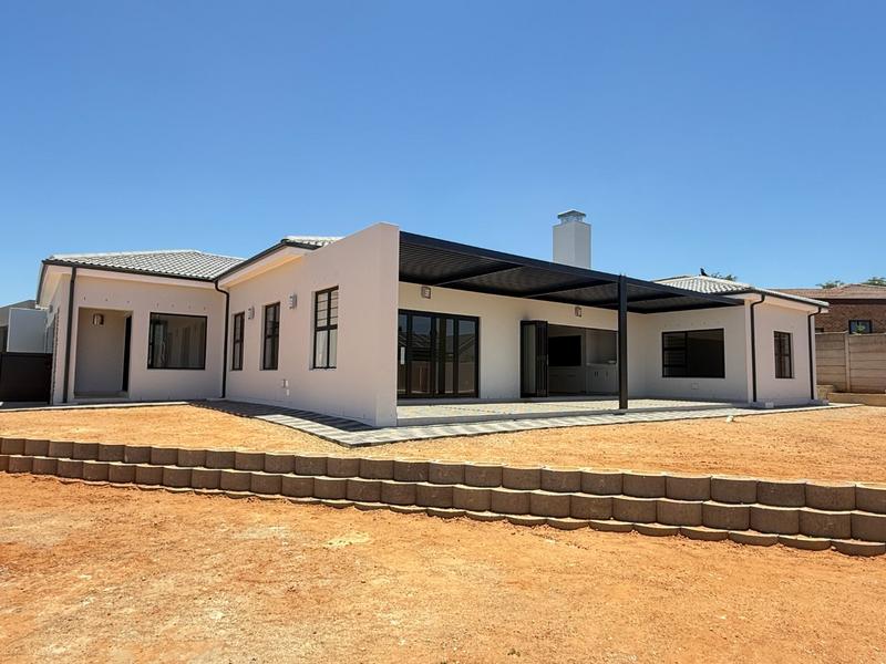 3 Bedroom Property for Sale in Tafelzicht Western Cape
